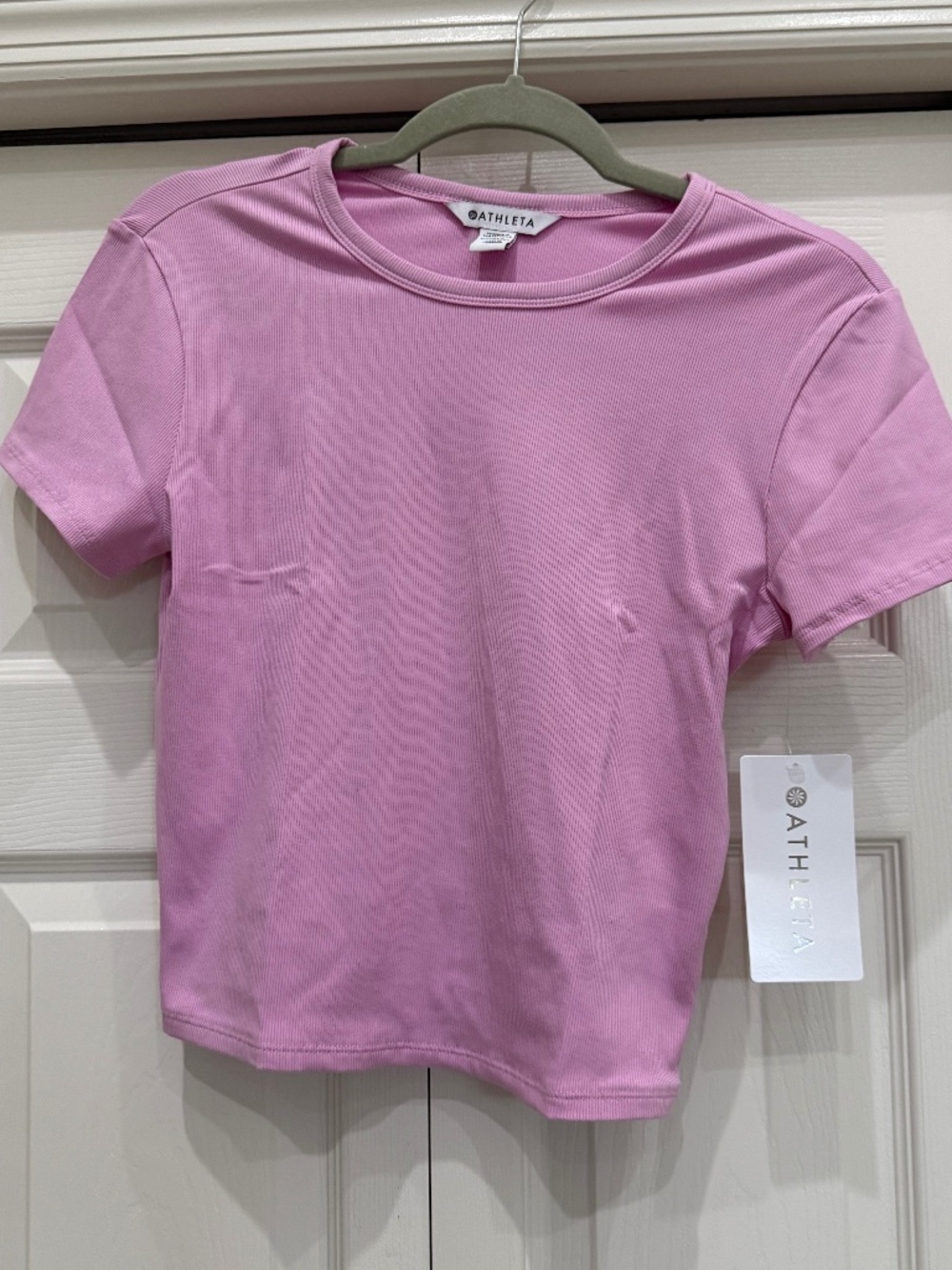 NWT Athleta cropped top, size Medium